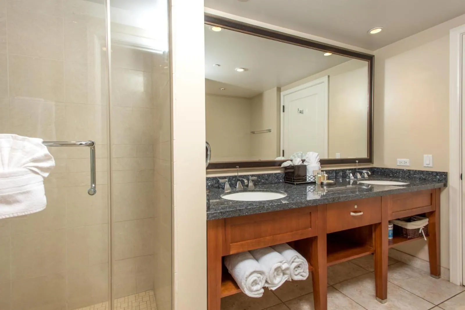 Kbm Resorts Free Car Honua Kai Hokulani Ocean View 2Bedroom Condo Hkh-406 Ocean Views Sunsets Kaanapali Apartment